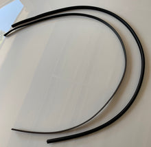 Load image into Gallery viewer, Front Windsheld Upper Molding Kit
